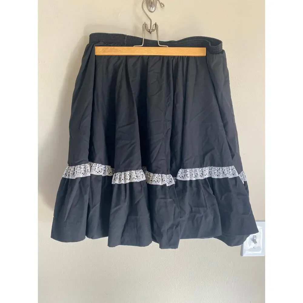 Rockmount Ranch Wear Western Square Dancing Circle Skirt Black / White Lace Trim